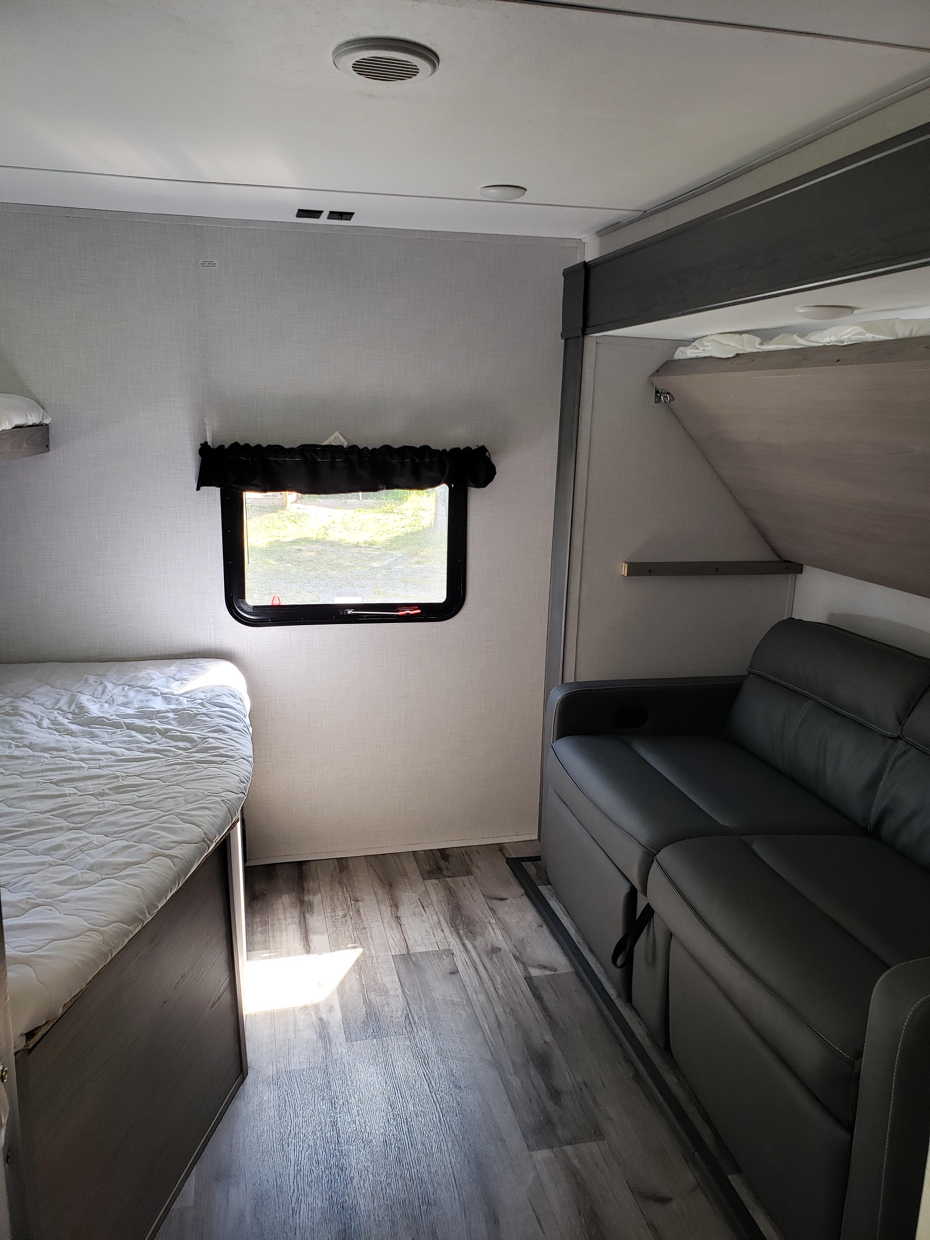 Coleman 3215BH